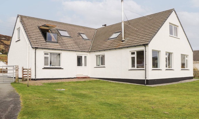 Uig Apartment | CEÓL NA MARA, family friendly, country holiday cottage in Uig
