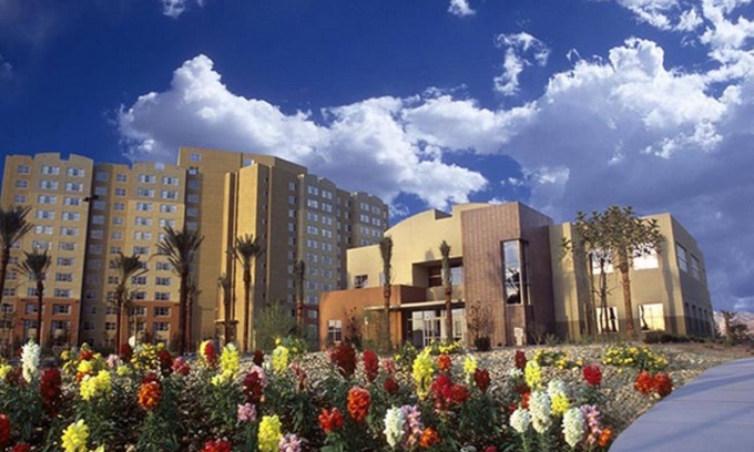 Enterprise Resort | CES stay for 4 guests, low rate, FREE WiFi, FREE parking