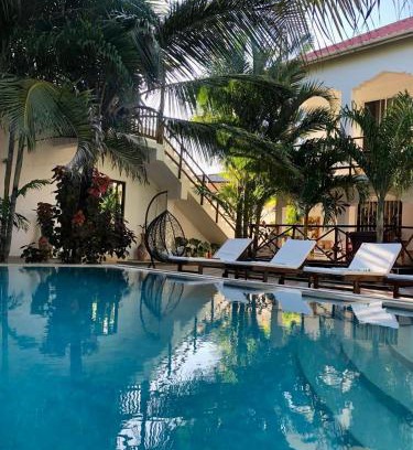 Paje Hotel | CeZeRe THE PALM HOTEL