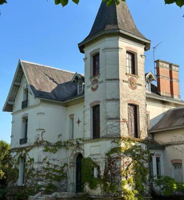 Linars House | Château de Moulède