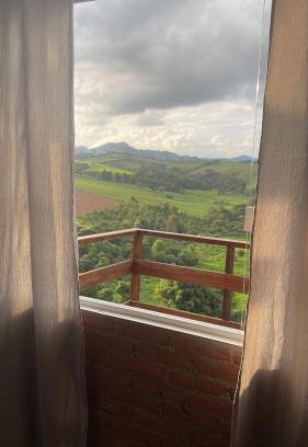 Caldas Hotel | Chacrinha pousada e restaurante Chalé Seriema