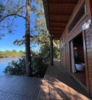 Passo de Torres Cabin | Chalé com banheira a beira do Rio Mampituba