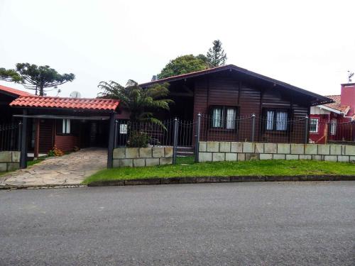 Vila Suzana House | Chale Bosque da Serra - Lindo Chalé