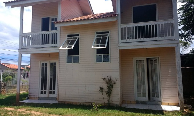 Campeche Ski Chalet | Chalet 300m from Campeche Beach