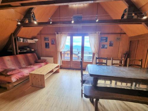 Saint-Michel-de-Chaillol Ski Chalet | Chalet 5 pers avec balcon, animaux admis, garage, Chaillol 1600 - FR-1-393-13