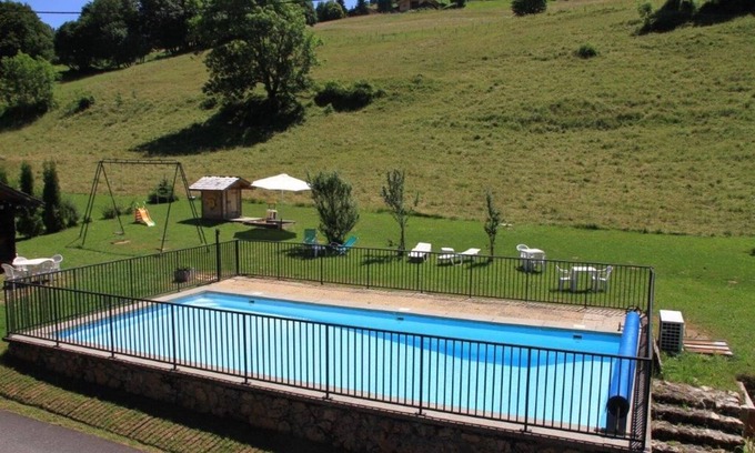 Crest-Voland Ski Chalet | Chalet 8/12 pers. Quiet, heated POOL, GAMES for children, near the village
