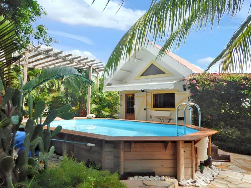 Le Vauclin Ski Chalet | Chalet confortable au Vauclin avec piscine privée
