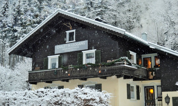 Leogang Apartment | Chalet in Leogang. A large 3 bedroom family apartment close to lifts & bike park
