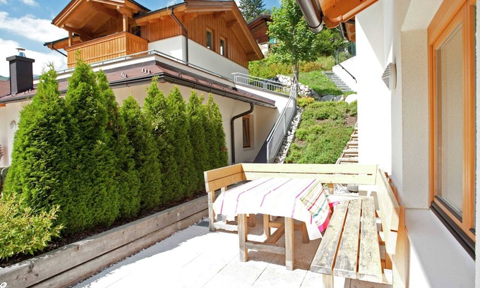 Saalbach-Hinterglemm Ski Chalet | Chalet in Saalbach Near Ski Lift