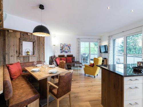 Alpendorf Ski Chalet | Chalet in Sankt Johann near Ski Slopes