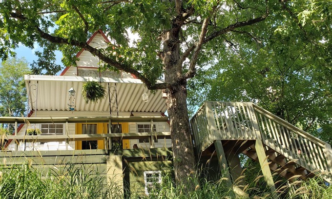 Tallassee Ski Chalet | Chalet in the Sky - Lake front A-frame "tree house" surrounded by GSMNP