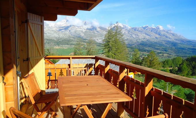 La Joue du Loup Ski Chalet | CHALET INDIVIDUEL Sylvaine ski resort mountain La Joue du Loup Hautes Alpes