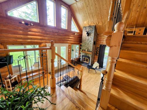 Mauricie Ski Chalet | Chalet L'Apéro du Bois-Rond - Spa, billard & bord de la rivière Batiscan