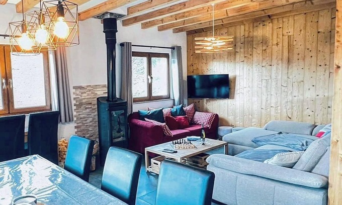 Sapois Ski Chalet | Chalet les 2 Sapins - 10 people - Beds made up, Towels and Housework included