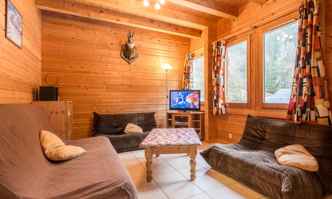 Hauteluce Ski Chalet | Chalet 'Lo Capstoa' with Mountain View, Private Terrace and Wi-Fi