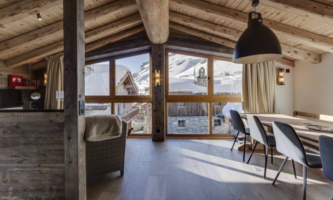 Le Fornet Ski Chalet | Chalet Loup - luxury 5 bedroom chalet in Le Fornet