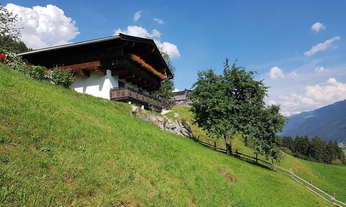 Bramberg am Wildkogel Ski Chalet | Chalet Mühlberg, Detached near the ski areas Wildkogel and Kitzbühel Alps.