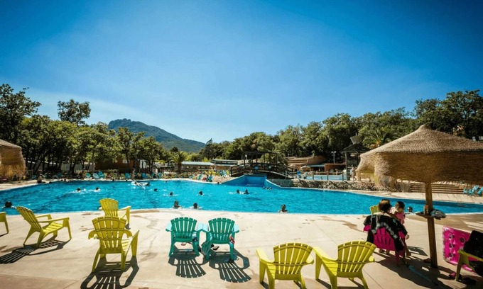 Argeles-sur-Mer Ski Chalet | Chalet - Parc aquatique - eeecdc