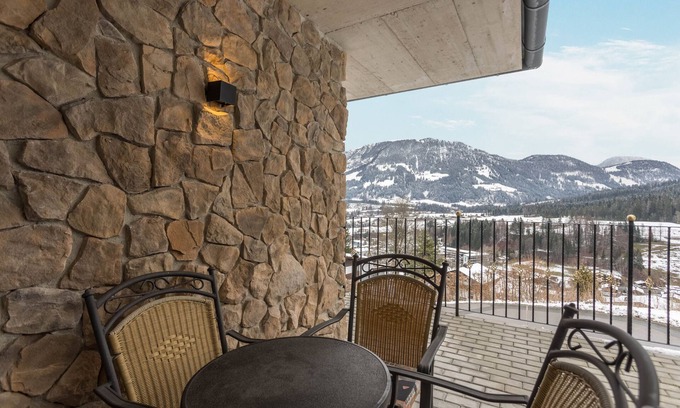 Fieberbrunn Ski Chalet | Chalet 'Resort Hanni Chalet Schlößl' with Mountain View, Terrace & Wi-Fi