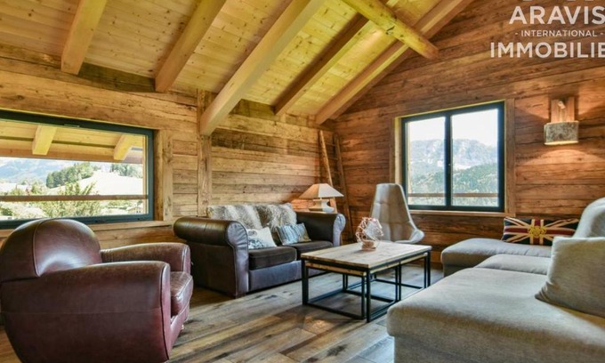 Saint-Jean-de-Sixt Ski Chalet | Chalet savoyard rénové 4* avec cheminée, pour 8 pers. à Saint-Jean-de-Sixt - FR-1-391-75