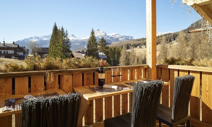 Cortina d'Ampezzo Ski Chalet | Chalet Serge