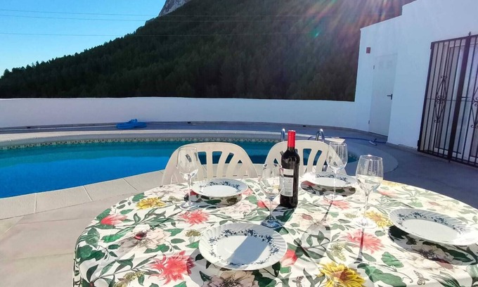 Denia Ski Chalet | Chalet surrounded by nature, 5 minutes from the center of Denia