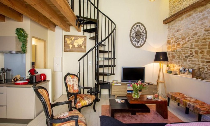 Auriac-du-Perigord House | Chaleureuse escapade périgourdine avec terrasse et mezzanine - FR-1-616-419