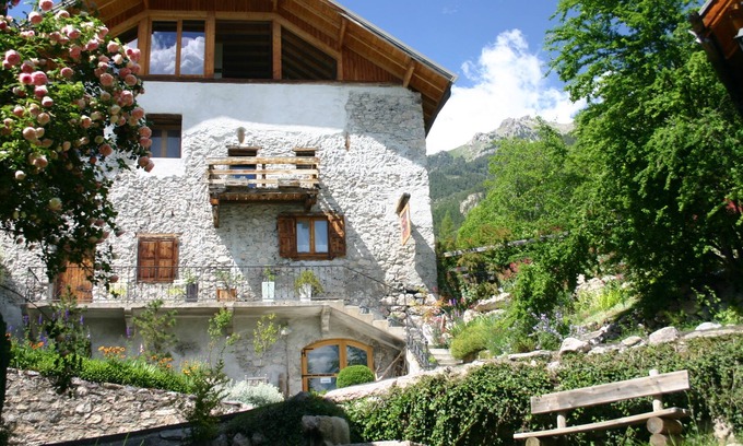 Eygliers Bed & Breakfast | Chambre d'hôtes la Font
