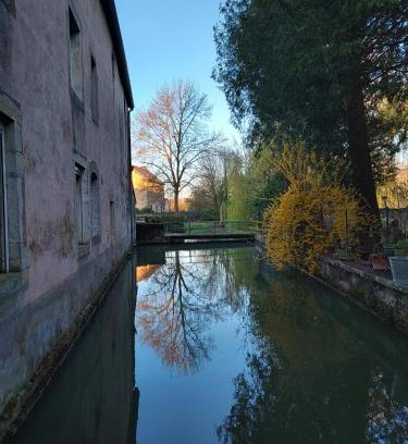 Pouilly-sur-Vingeanne House | Chambre indépendante dans le moulin