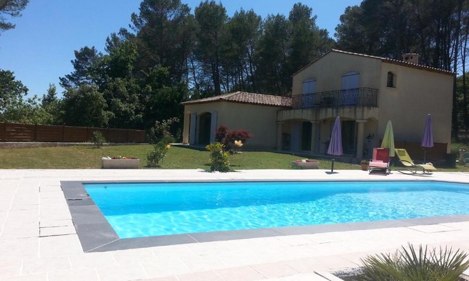 Lorgues Bed & Breakfast | Chambres d'hôtes Mille et une nuits en Provence