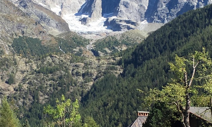 Les Praz-de-Chamonix Ski Chalet | Chamonix - les praz - Beautiful individual chalet completely renovated