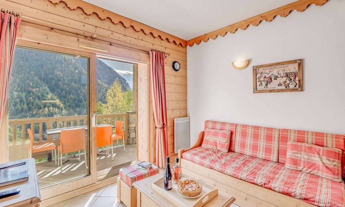 Champagny-en-Vanoise Apartment | Champagny-en-Vanoise: Apt 6 ppl, 2 bdrm, wifi, balcony, equipped kitchen