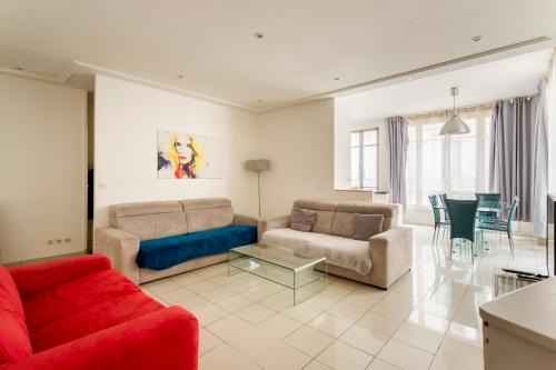 Champs-Elysees Apartment | Champs-Élysées Lincoln - 2BDR