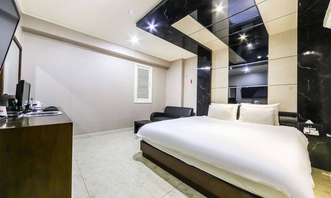 Sangnam-dong Hotel | Changwon Sangnam-dong Q
