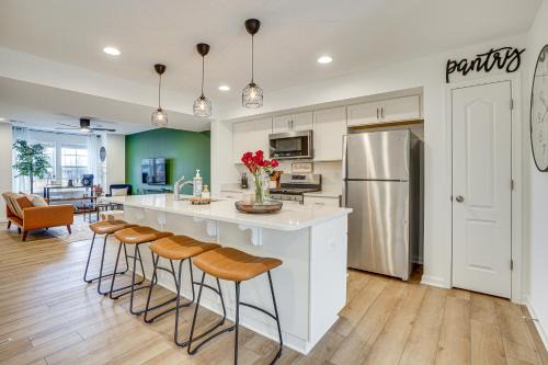 Charles Town House | Charles Town Townhome 9 Mi to Harpers Ferry