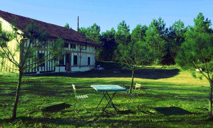 Lesperon House | Charlot Home
