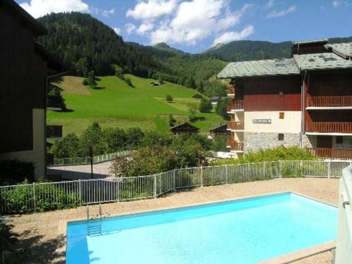 Areches Apartment | Charmant appartement à Arêches-Beaufort avec terrasse, piscine et parking, idéal pour 4 personnes - FR-1-342-139