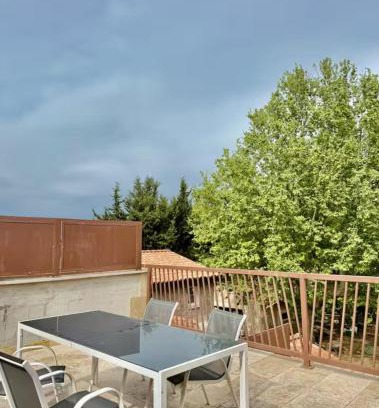 Arles Apartment | Charmant appartement à la campagne
