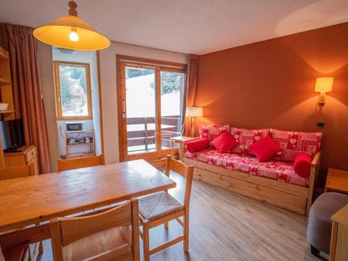 Les Avanchers-Valmorel Apartment | Charmant appartement 3 chambres avec balcon, proches des pistes et de l'ESF, animaux acceptés - FR-1-356-316