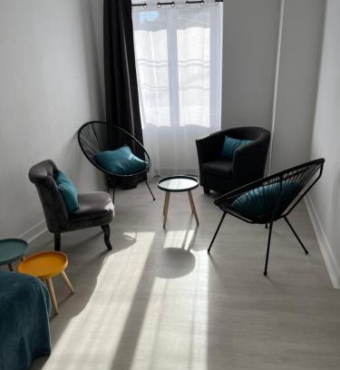 Morlaix Apartment | Charmante maison de ville avec parking à côté.