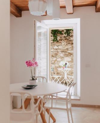 Centro Storico Apartment | Charme in Centro with private parking