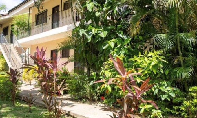 Santa Barbara Apartment | Charming studio in beautiful Ocotal with AC, WiFi, walking distance to beach
