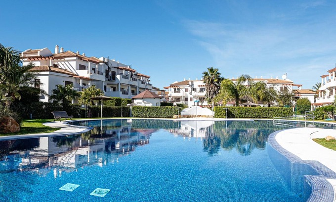Los Gallos-Cerromolino Apartment | Charming Apartment in Chiclana, Perfect for Families