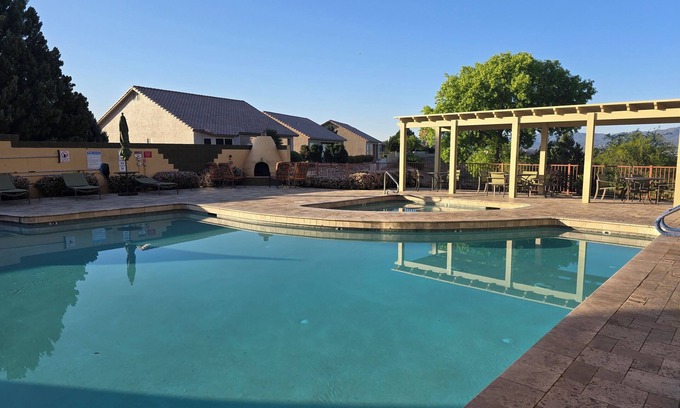 Cornville Apartment | Charming 1-bedroom apartment in quiet Cornville with fitness room, AC and pool.