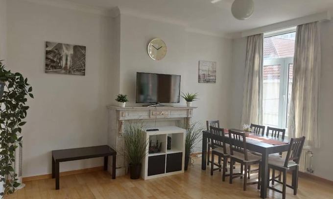 Sint-Pieters-Woluwe Apartment | Charming 1-Bedroom Apartment