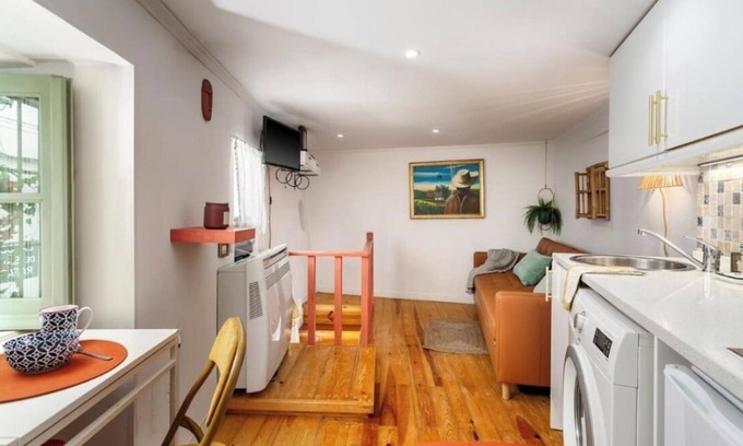 Santa Maria Maior Cottage | Charming 1-bedroom cottage in adorable Lisbon center with AC - Casa Aurora