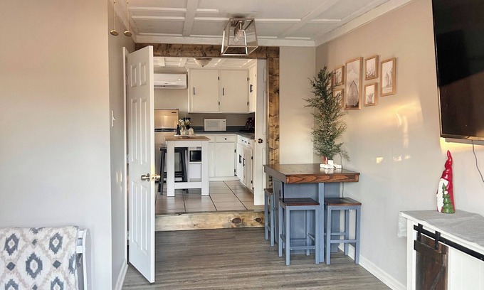 Aiken Cottage | Charming 1-bedroom cottage in lovely Aiken with AC, WiFi