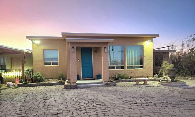 Tucson House | Charming 1-master bedroom/bathroom ranch house w pool & hottub in Tucson