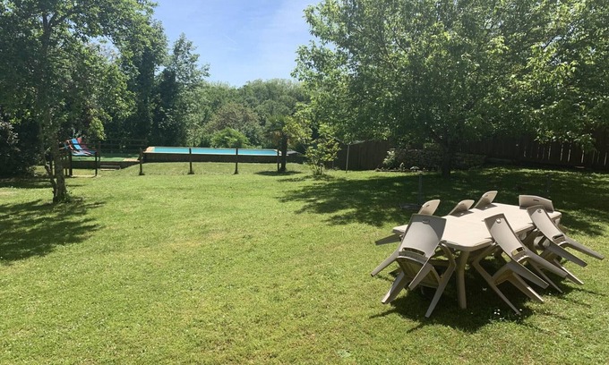 Pezuls Cottage | Charming 18th Century Home with Private Pool near Périgord Attractions