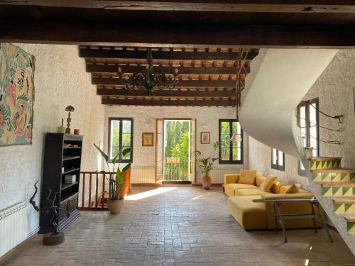 Vora-Sitges Villa | Charming 18th-Century Retreat